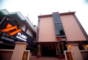 PLANET RESIDENCY allows 18 year olds to book a room
