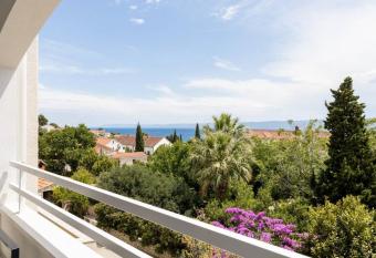 Holiday in Bol **** blue allows 18 year olds to book a room