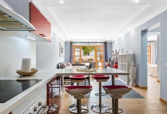 Luxury Apartaments in Costa Adeje, Los Geranois allows 18 year olds to book a room