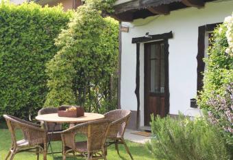 Casa Al Bottalino allows 18 year olds to book a room