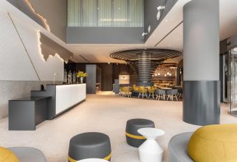 Ikonik Lisboa allows 18 year olds to book a room