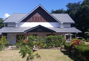 Belle Amie Self Catering has Balcony rooms