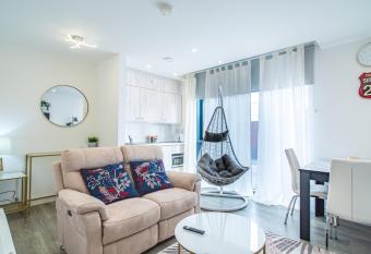 AVO City Apartments allows 18 year olds to book a room