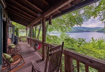 Nantahala Lakefront Comfort -- 3 Br/2.5 BA w/ Private Dock has Balcony rooms