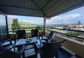 Mount Vista Sky Suite by Stellar Stays has rooms with a private hot tub