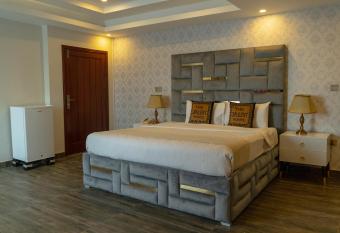 The Opulent Resort allows 18 year olds to book a room