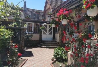 Casa Lidia has Balcony rooms