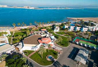 BM Beach Resort allows 18 year olds to book a room