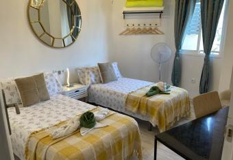 DREAM SCENE allows 18 year olds to book a room