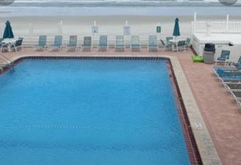 Oceanfront Escape With Balcony and heated salt water pool Sleeps 4 has Balcony rooms