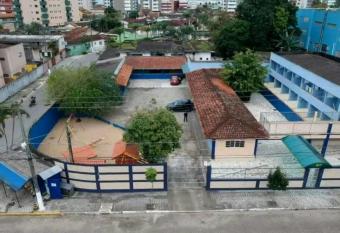 Colonia de F  rias Derivados de Petr  leo. has Balcony rooms