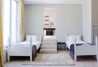 The Houghton Villa has rooms with a private hot tub