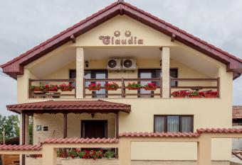 Pensiunea Claudia has Balcony rooms