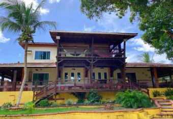 CASA SALINAS COM PISCINA NATURAL P/ 16 PESSOAS. has Smoking/Balcony rooms
