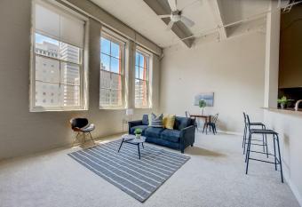 Frontdesk I Sycamore Place Apts Downtown Cincinnati allows 18 year olds to book a room