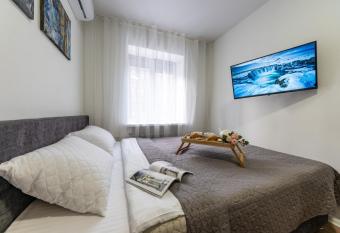 MF                                                     119 allows 18 year olds to book a room