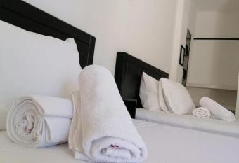 Room in Guest room - Standard Queen Room two beds has Balcony rooms