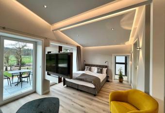 DRIEHOF LandGut & Residenz LifeStyle-Comfort Apt 7 has Balcony rooms