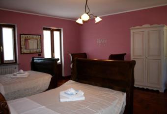 La Robinera has Balcony rooms