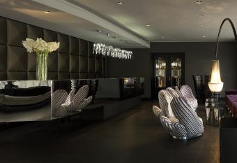 Roomers, Frankfurt, a Member of Design Hotels has Balcony rooms