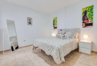 Three bedroom apartment ii near Sc has Balcony rooms