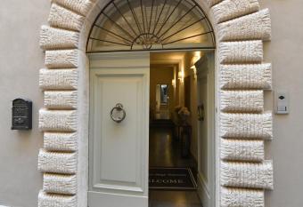 Palazzo degli Stemmi has Balcony rooms