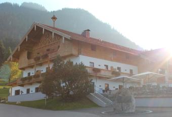 Unternberg Hof Ruhpolding has Balcony rooms