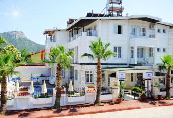 Amsterdam Otel & Suite Apart has Balcony rooms