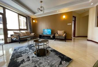 SeaOne Nyali 3bdr W Pool*Beach Access*Jaccuzi*WiFi allows 18 year olds to book a room