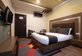 Collection O 82471 Hotel Hari International-moca allows 18 year olds to book a room
