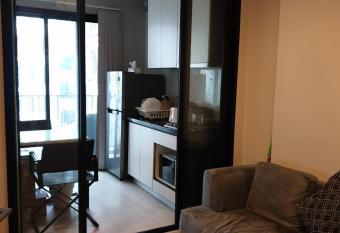 The Base Condo Pattaya by bb 14floor allows 18 year olds to book a room