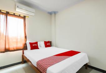 OYO 90636 Happy Syariah allows 18 year olds to book a room