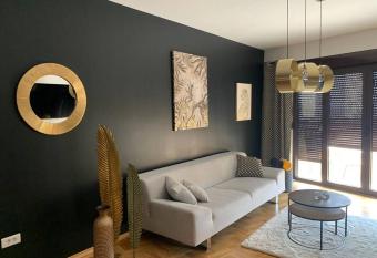 La Maison Panoramique Budva allows 18 year olds to book a room