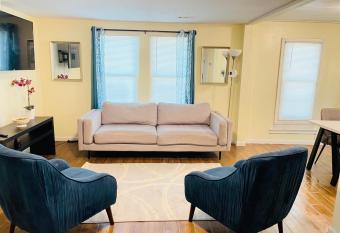 Private Atlanta Jewel has Balcony rooms