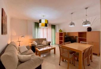 Chicflat Avenida Espa  a Ideal para familias has Balcony rooms