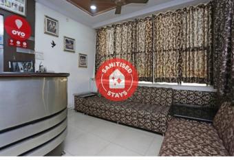 Collection O Hotel Ns Sheetal allows 18 year olds to book a room