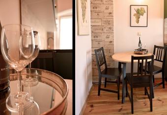 Apartament Riesling allows 18 year olds to book a room