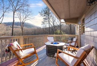 HOT TUB & Game Room - Big Canoe with Beach/Trails/Pool has Balcony rooms