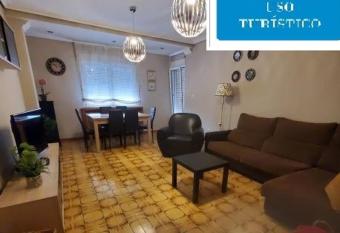 Rioja Mart  n allows 18 year olds to book a room