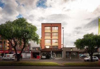 Hotel Ejecutivo Av la Esperanza allows 18 year olds to book a room