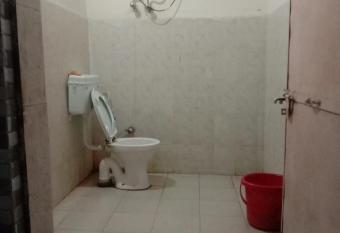 SPOT ON 82500 Hotel Anil allows 18 year olds to book a room