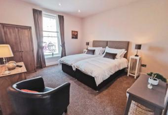 The Ship Inn allows 18 year olds to book a room