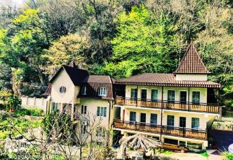 Guest House Chalet Agave has Balcony rooms