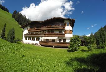 G  stehaus Alpenland has Balcony rooms