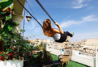 Old Jaffa House - Boutique Hotel allows 18 year olds to book a room