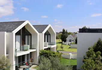 Polo Villa 11 has Balcony rooms