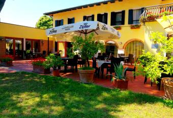 Il Ghebo allows 18 year olds to book a room