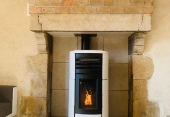 La Loge has rooms with a private hot tub