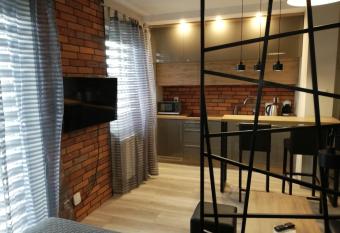 Czerwona Ceg  a Apartament has Balcony rooms