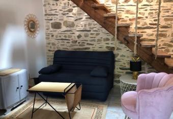 Mon p tit cocon has Balcony rooms